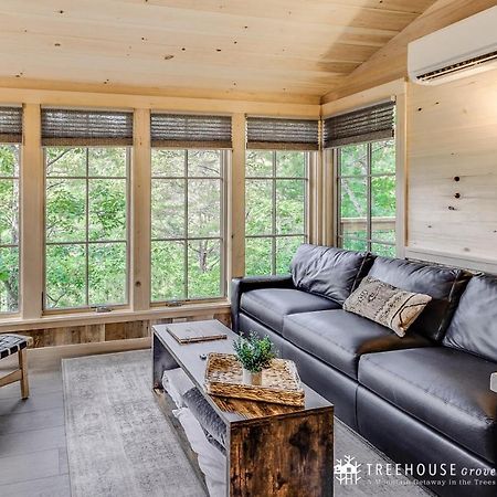 The Blackjack Oak In Treehouse Grove At Norton Creek Gatlinburg Eksteriør billede