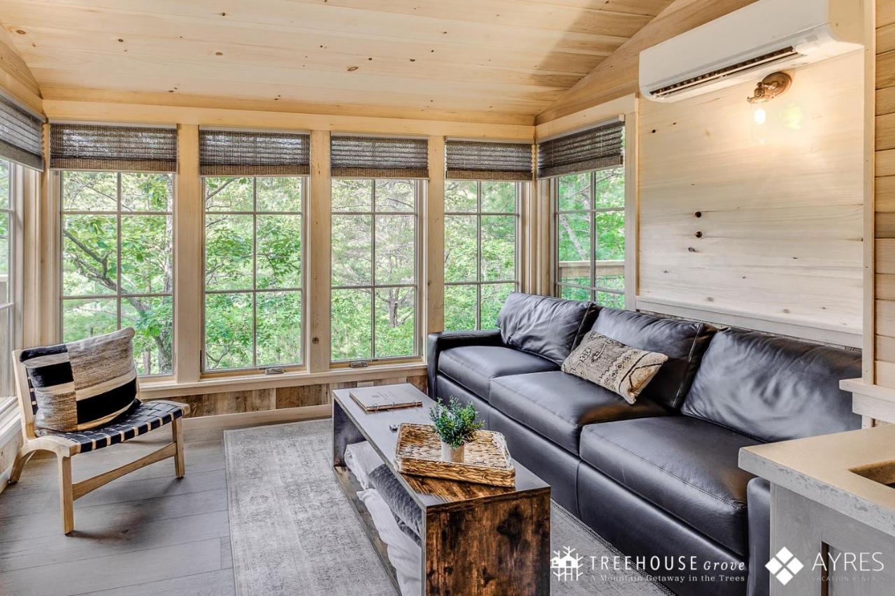 The Blackjack Oak In Treehouse Grove At Norton Creek Gatlinburg Eksteriør billede