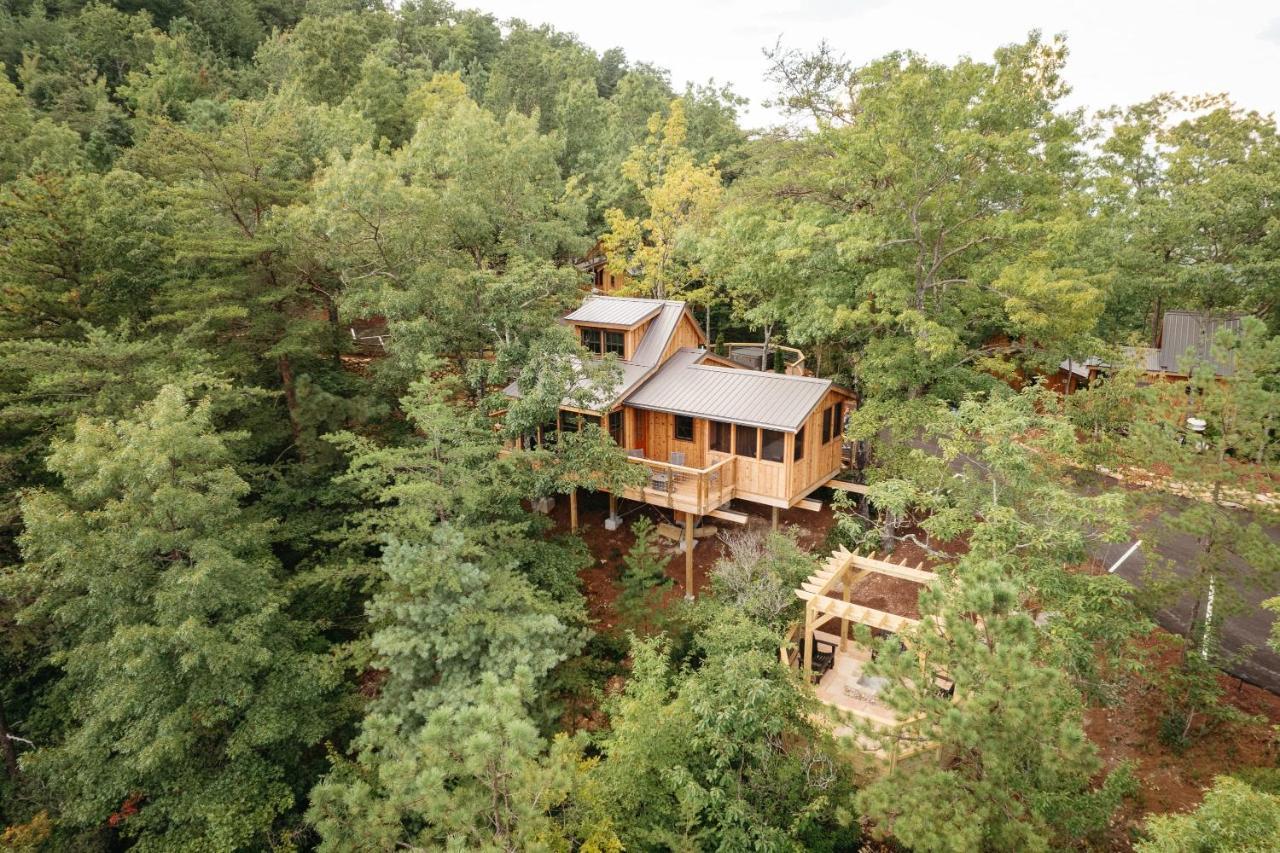 The Blackjack Oak In Treehouse Grove At Norton Creek Gatlinburg Eksteriør billede